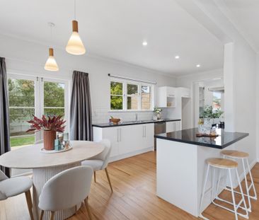 Welcome to your next home in the heart of Hamilton East! - Photo 4