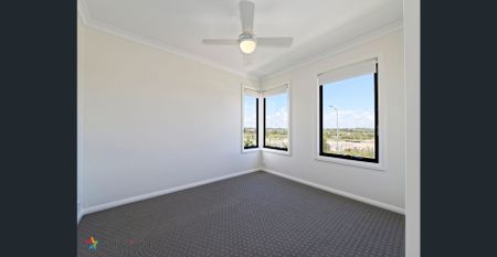 MODERN LIVING - Mango Hill - Photo 3