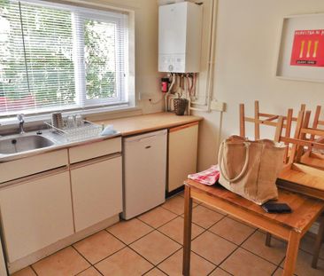 3 bedroom semi-detached house to rent - Photo 3