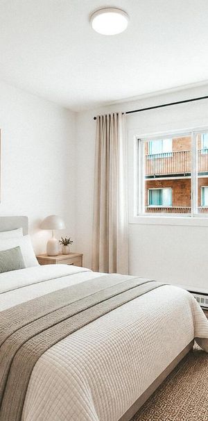 Classic 1 Bedroom + Den - 6965 Rue De Choisy, Montréal - Photo 1