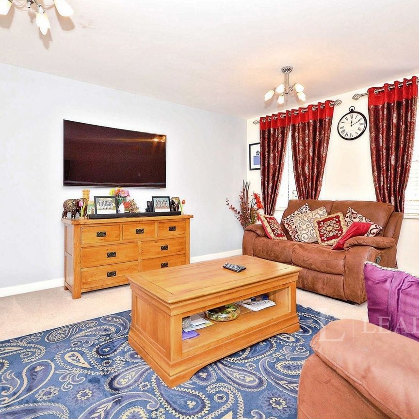 5 bedroom house to rent Viola Close, Cringleford, Norwich, NR4 - Photo 1