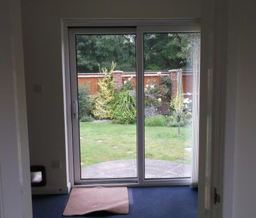 3 bedroom terraced house to rent - Photo 2