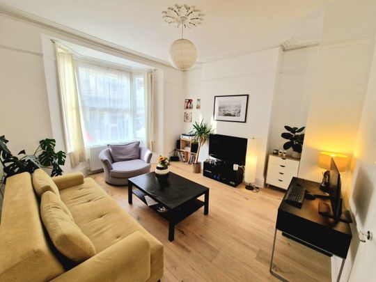 1 Bed Flat, York Road, BN3 - Photo 1