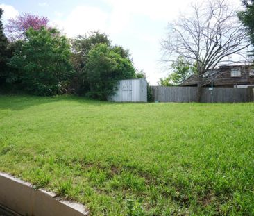 Charming Family Home - Photo 6