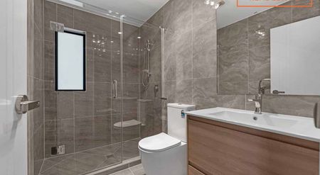 Spacious 6-Bedroom Townhouse for Rent in Manurewa - Photo 5