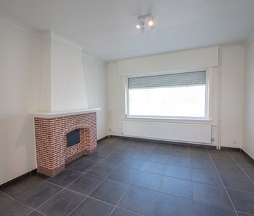 Volledig instapklare woning met 2 slaapkamers en ruime tuin in Zulte - Photo 4