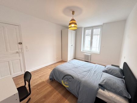 Location Maison 7 pièces 240m² HUSSIGNY GODBRANGE 54590 - Photo 3
