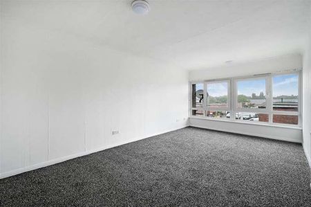 Polesden Gardens, Raynes, SW20 - Photo 3