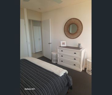 Surfers Paradise beachfront unit in prime location - Photo 3