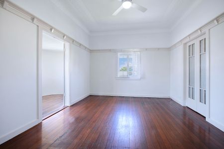 122 Rainbow Street, - Photo 4