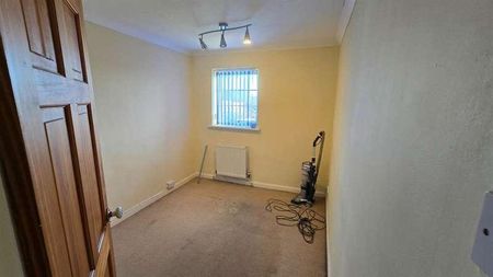 Elmington Road, Northampton, NN3 - Photo 3