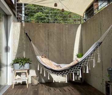 Moderne 2-Zimmer-Maisonettewohnung mit separatem Eingang und Einbau... - Foto 1