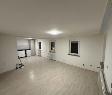 Helle 1-Zimmer-Wohnung mit Küche in Schömberg - Photo 1