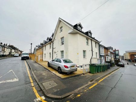 1 bedroom flat to rent - Photo 5