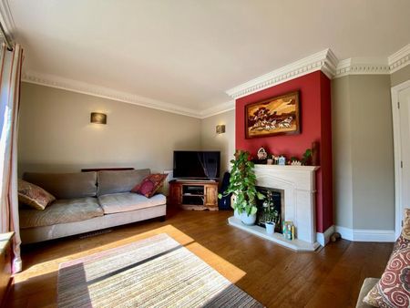 4 bedroom semi-detached house to rent - Photo 2