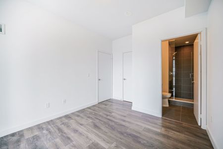 For Lease - 8 Eglinton Avenue Unit# 908, Toronto, Ontario - Photo 5