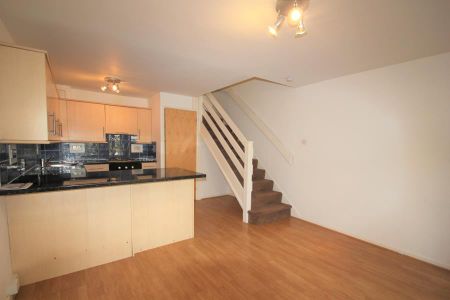 Waverley Court, Woking - 1 bedroomProperty for lettings - Seymours - Photo 4