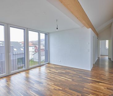 Exklusive Attikawohnung mit grossem Balkon & Top-Ausstattung - Foto 2