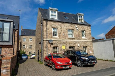 Crossley Court, Clarence Street, York, YO31 7DE - Photo 2