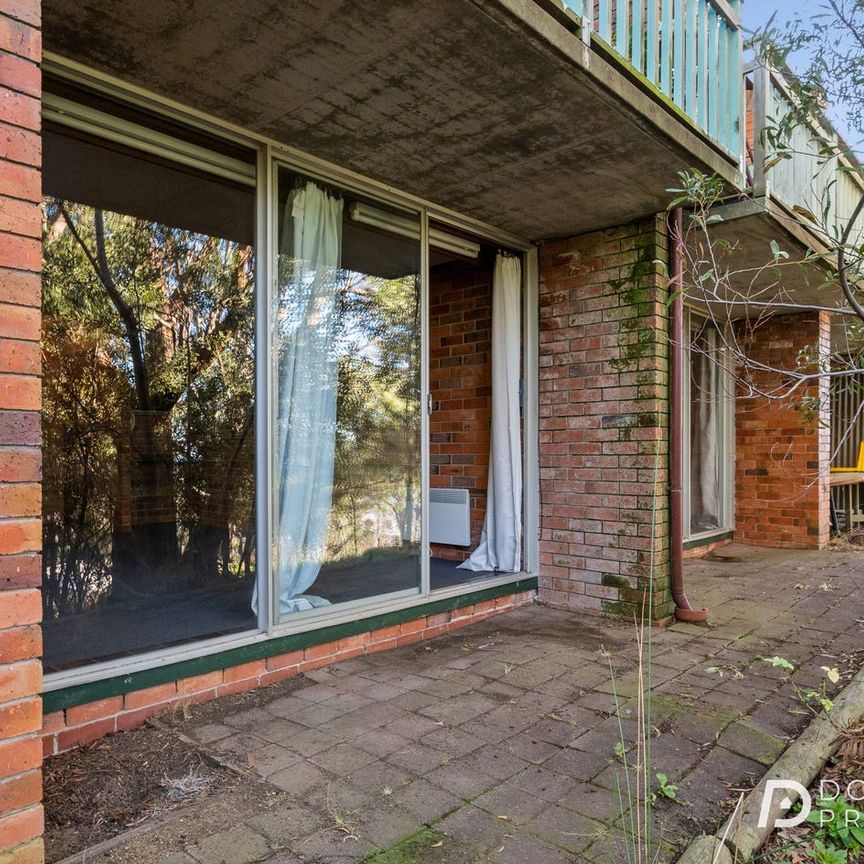 Bedsit in Ideal Location - Photo 1