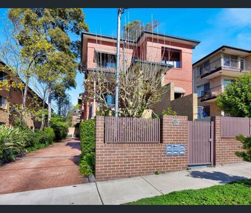 2/95 Alt Street, Ashfield, NSW 2131 - Photo 4