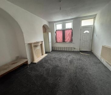 4 bedroom terraced house to rent - Photo 1
