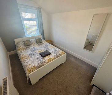 3 bedroom terraced house to rent - Photo 5