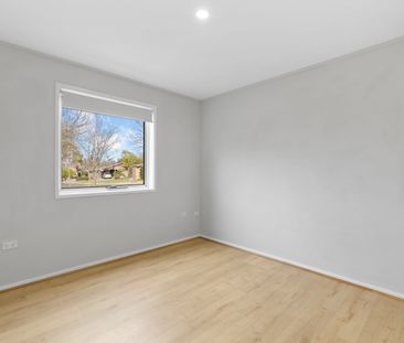 5 Fristrom Crescent, Lyneham ACT 2602 - House For Rent | Domain - Photo 2