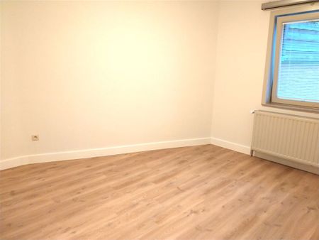 TE HUUR: Gelijkvloers appartement met 2 slaapkamers in het centrum van Zolder! - Photo 3