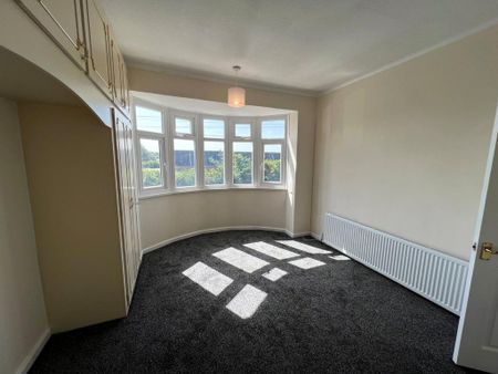 3 bedroom end of terrace house to rent - Photo 2