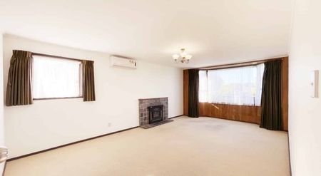 Ellerslie, 3 bedrooms 1.5bathroom - Photo 3