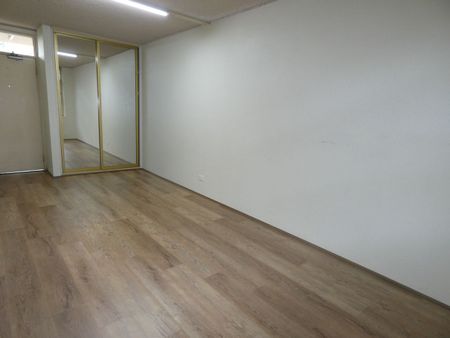 Top Floor Studio - Photo 2