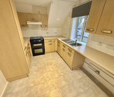 3 bedroom end of terrace house to rent - Photo 5