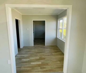 Four-Bedroom Home in Popular Lynfield Location - Photo 5