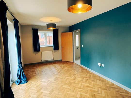 3 bedroom link detached house to rent - Photo 1