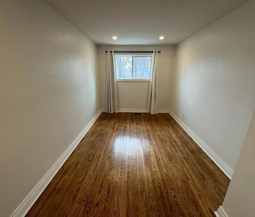 For Lease - 17 Avis Crescent Unit# Main, Toronto, Ontario - Photo 2