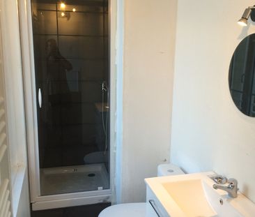 Location Appartement 2 pièces 42m² - Photo 2