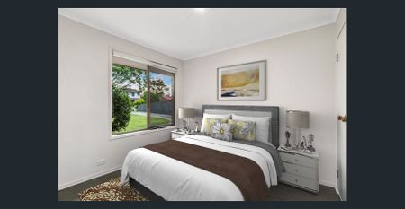 Charming Home for Rent in Sinnamon Park! - Photo 2