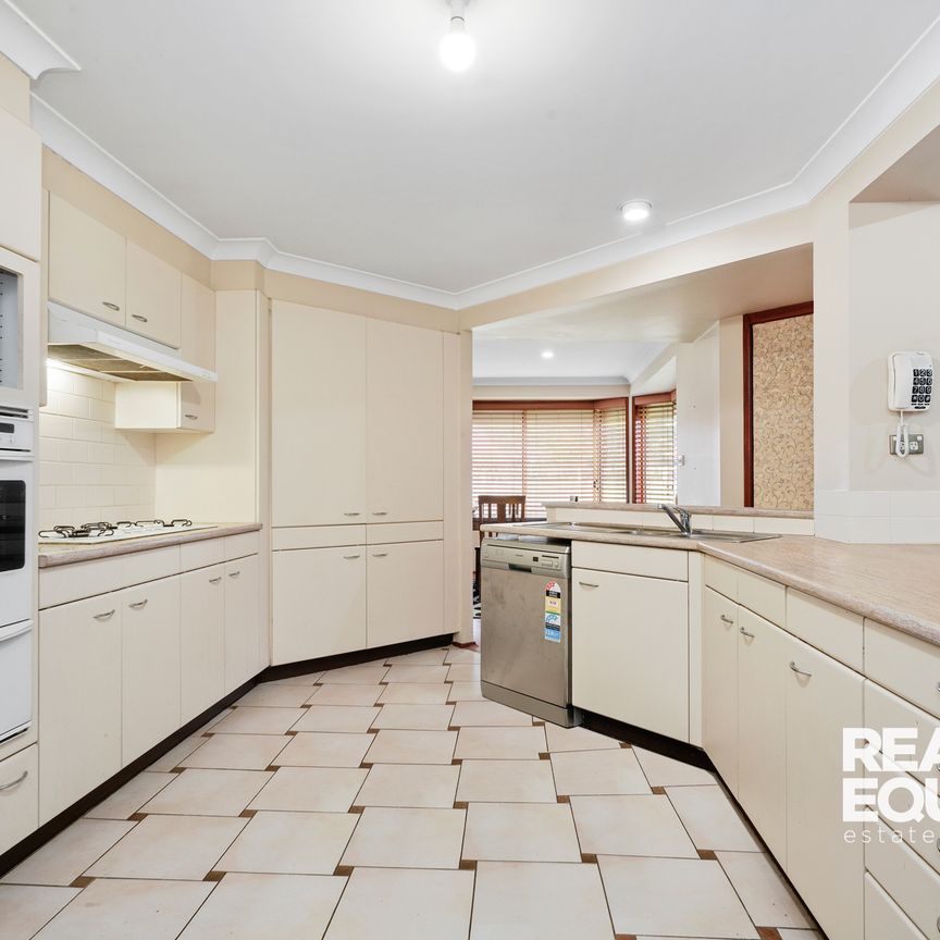 23 Bundarra Crescent, Wattle Grove NSW 2173 - House For Rent | Domain - Photo 1