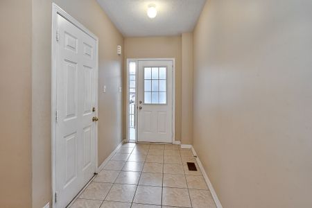 For Lease - 1765 Cobra Crescent, Burlington, Ontario - Photo 5