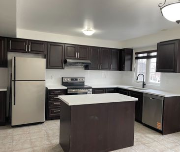 For Lease - 11 Etienne Street Unit# Upper, Toronto, Ontario - Photo 6