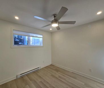 298 8e Avenue - Photo 3