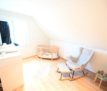 EXCLUSIEVE woning met 3 slaapkamers & GARAGEBOX in centrum Sint-Kruis! - Photo 6
