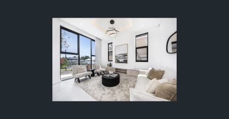 Brand New Luxury Five Bedroom Home in Ultra-Convenient Location - Photo 2