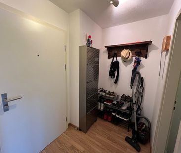 Grosszügige 2.5-Zimmerwohnung mit zwei Balkonen - Photo 2