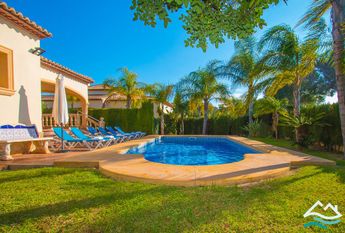 MORAIRA villa for rent with 4 bedroom garden and private pool