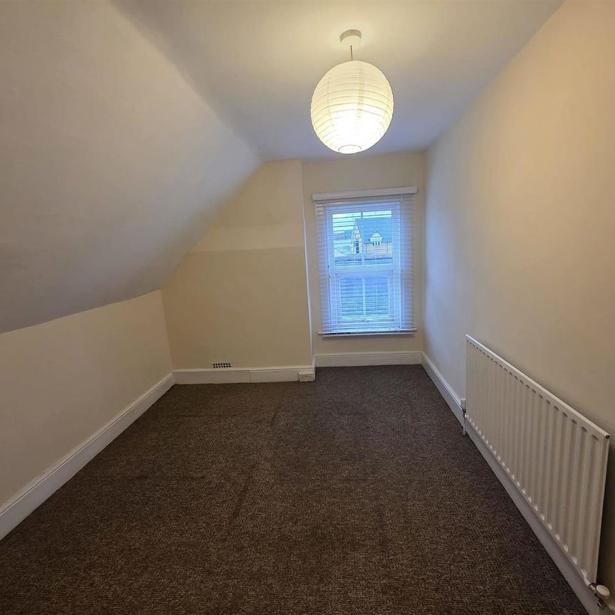 London Road, Apsley, Hemel Hempstead, HP3 9SB, Herts - Photo 1