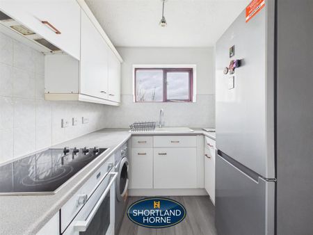 2 bedroom apartment to rent - Photo 4