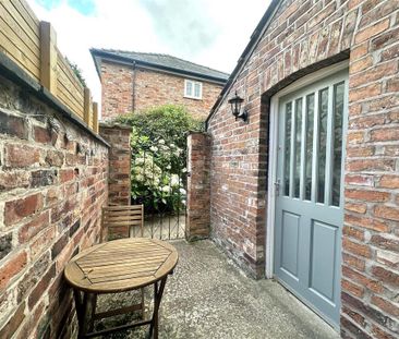 2 bedroom terraced house to rent - Photo 1
