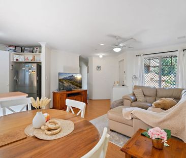 A quiet rear villa with space, comfort and lifestyle - mins from Vi... - Photo 1